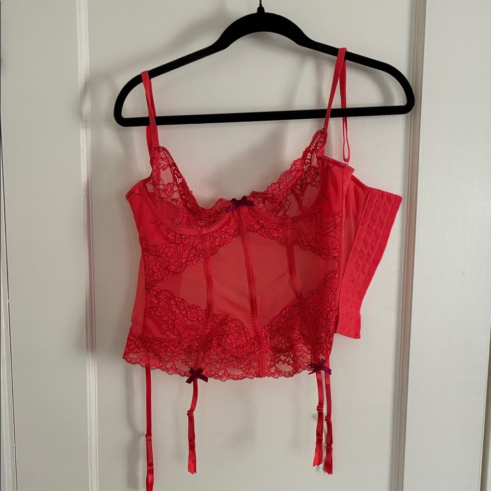 Victoria’s Secret Red Lace Bustier with Garter Straps size 32D